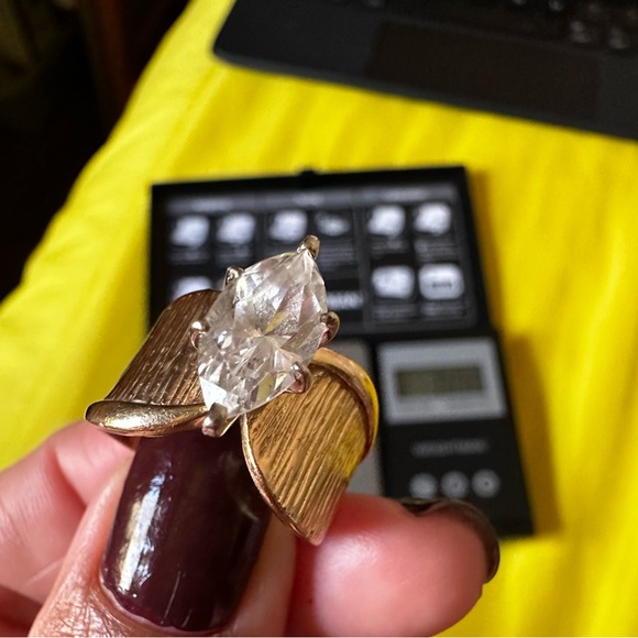 14k solid gold “6” - Picture 8 of 8